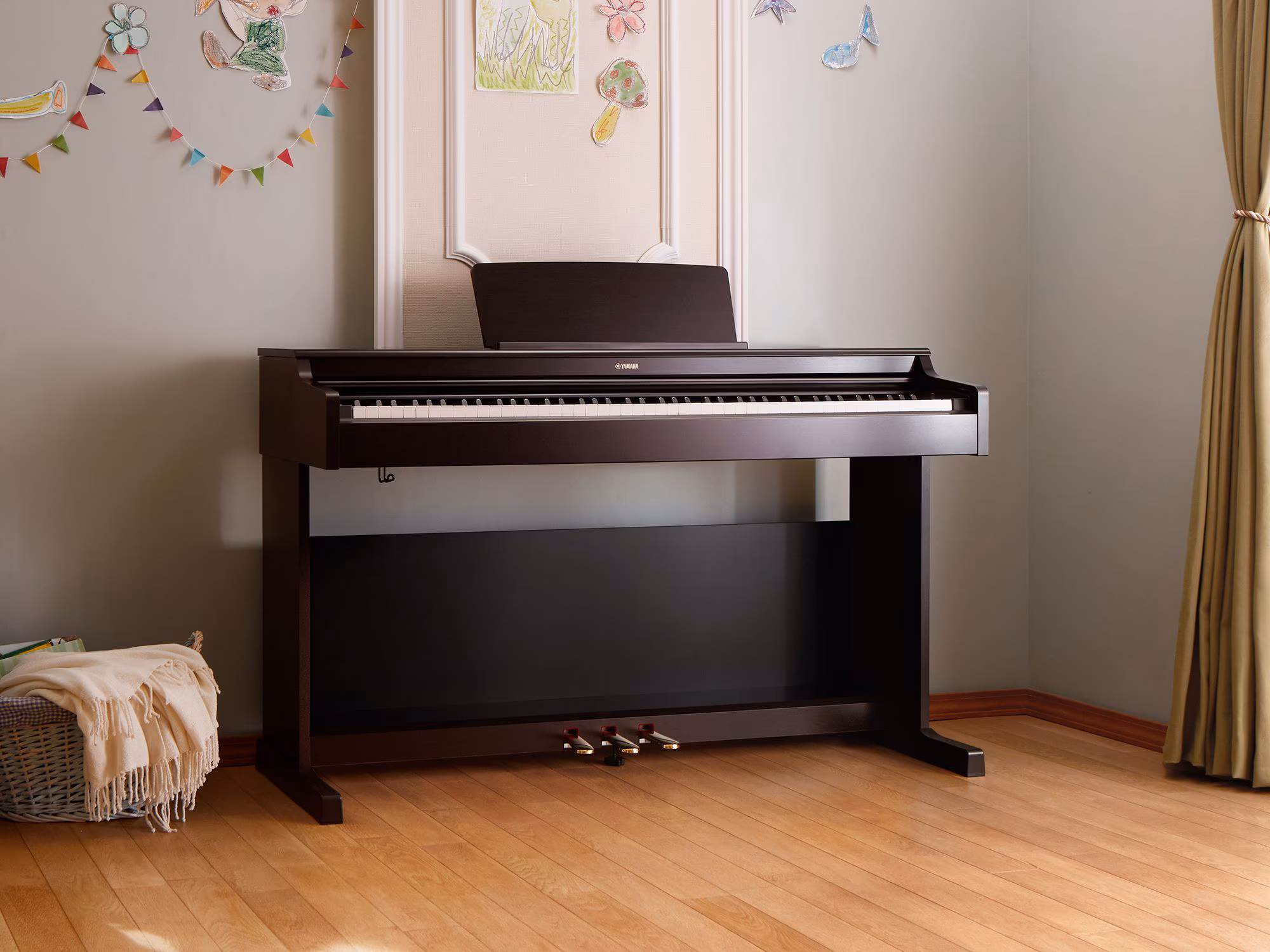 Yamaha Arius YDP-165 Digital Piano